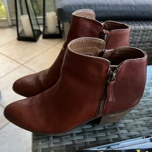 Cowboy boots , caramel color, comfortable!